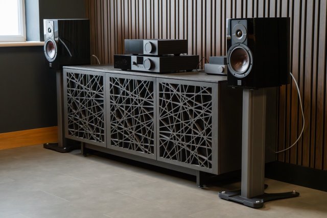 DALI and Lyngdorf demo setup in the showroom