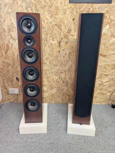 Acoustic Energy AE520 Floorstanding Speakers Walnut Ex Demo (Pair)