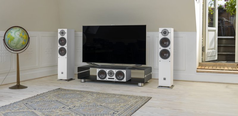DALI Oberon 5 Floorstanding Speakers White (Pair): home cinema lifestyle setup