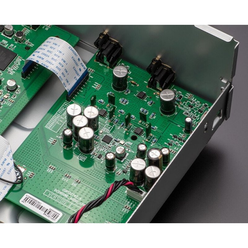 Denon DCD-900NE CD Player Silver — internal PCB and DAC circuitry