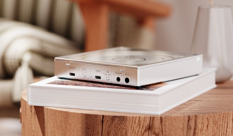 FiiO DM15 R2R Silver rear connections lifestyle