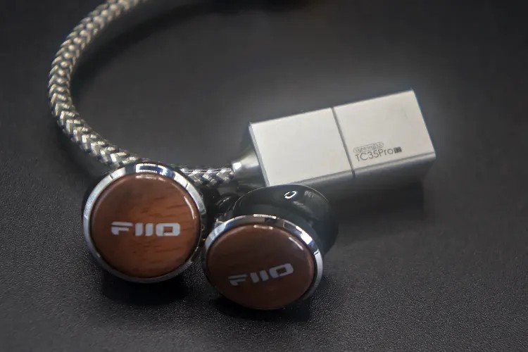 FiiO FP3 Black Walnut - with ddHiFi TC35 Pro E2