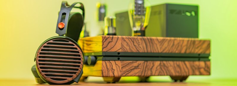FiiO FT7 - Headphone review shot