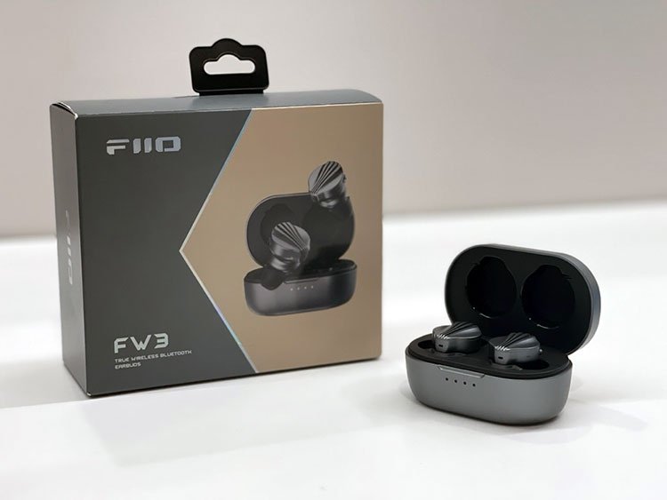 FiiO FW3 Grey - with packaging