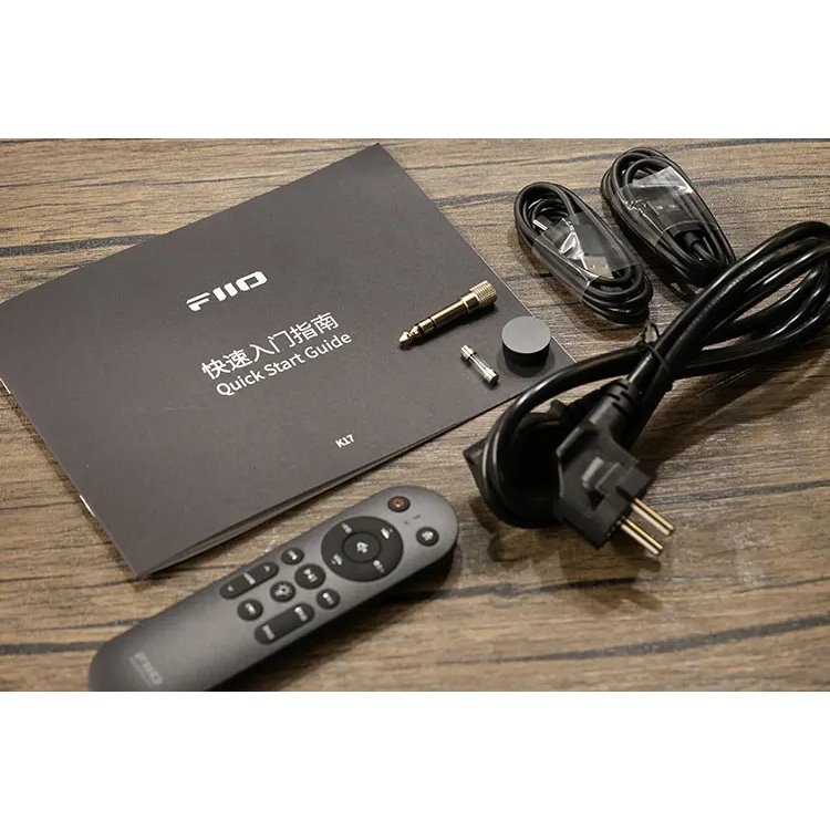 FiiO K17 - Accessories Included
