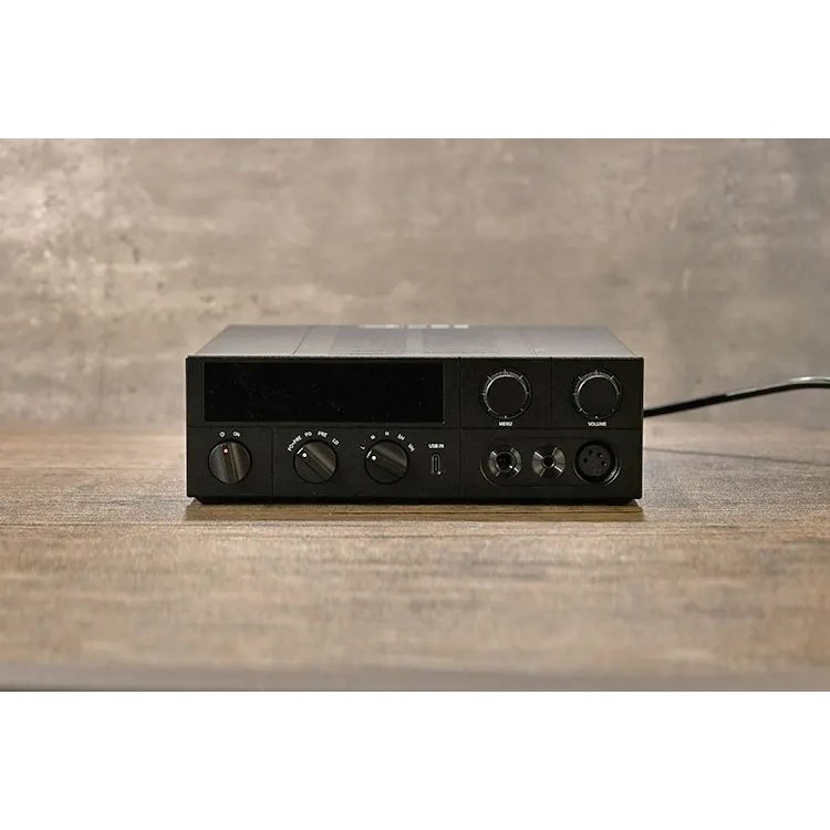 FiiO K17 - Front Panel Detail