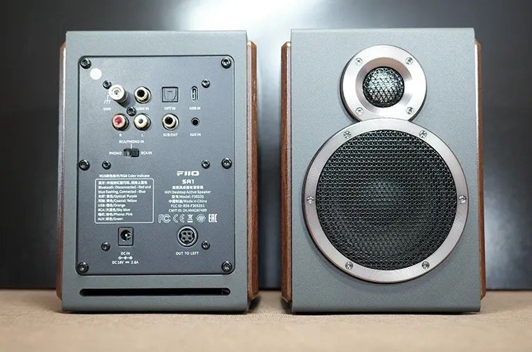 FiiO SA1 Desktop Active Speaker - rear panel connections
