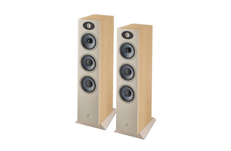 Focal Theva N3 Light Wood pair angled