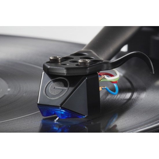 Goldring E4 Replacement Stylus — installed on turntable close-up