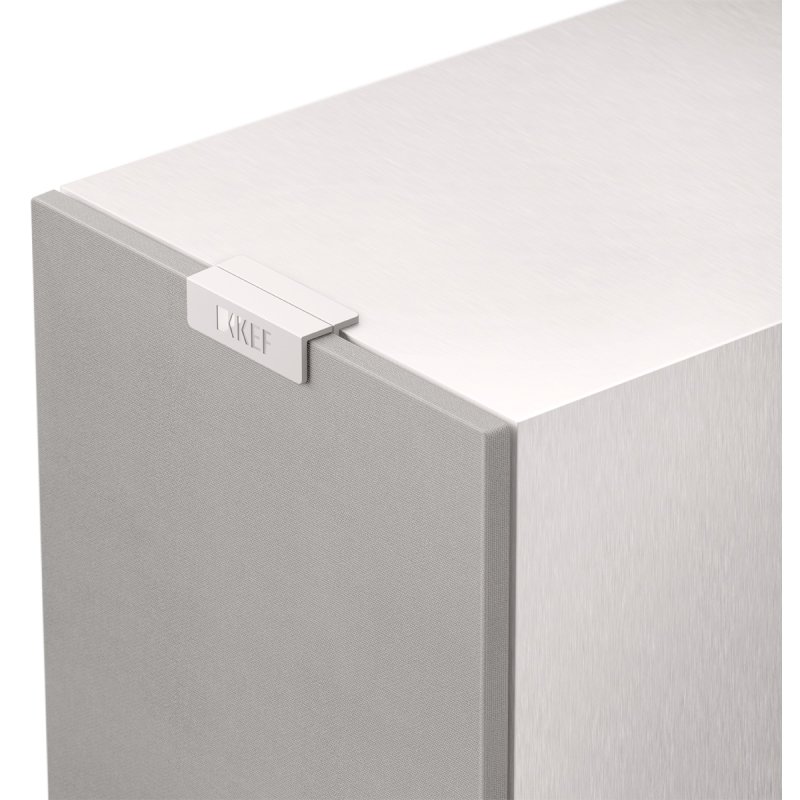 KEF Q Concerto Meta Standmount Speaker Satin White, close up of the magnetic grille and cabinet finish
