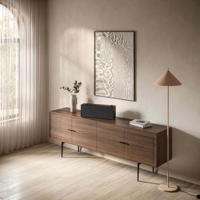 Loewe Klang S3 Radio & CD Player Light Grey — lifestyle