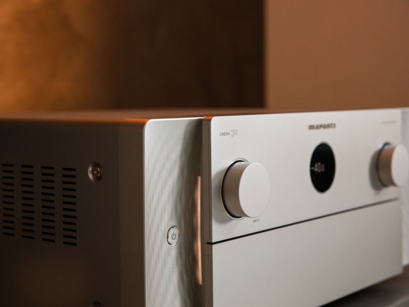 Marantz Cinema 30 AV Receiver Silver Gold - Detail