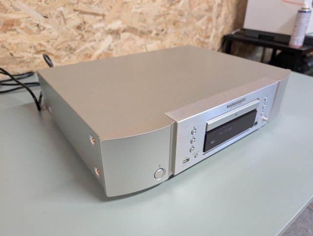 Marantz CD6007 CD Player - Silver Gold