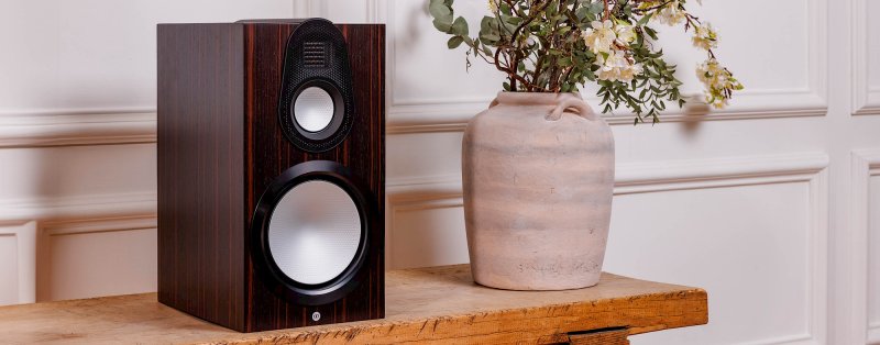 Monitor Audio Gold 100 6G in a listening room setting