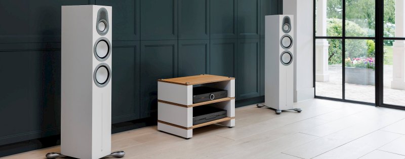 Monitor Audio Gold 300 6G in a Listening Room