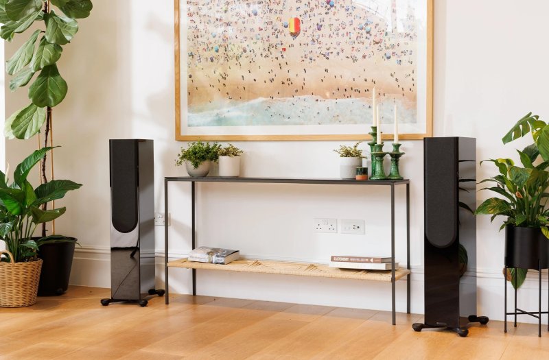 Monitor Audio Silver 300 8G High Gloss Black in a living room setting