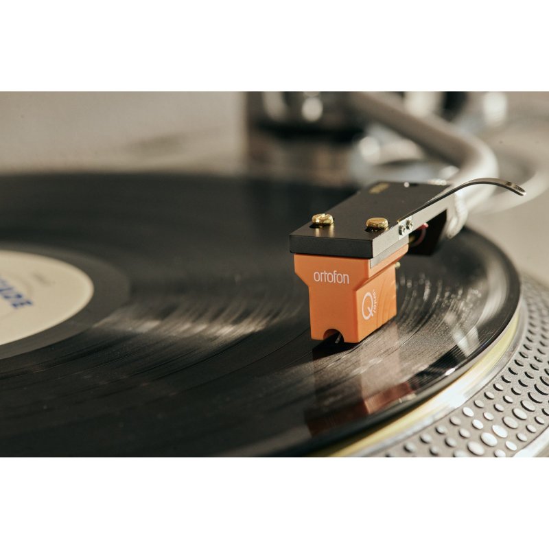 Ortofon Quintet Bronze Moving Coil Cartridge — lifestyle