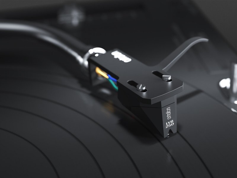 Ortofon 2M Black LVB 250 Cartridge tracking a record