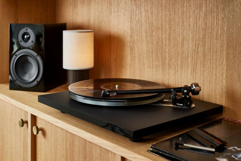 Ortofon 2MR Black LVB 250 Moving Magnet Cartridge - mounted on a turntable