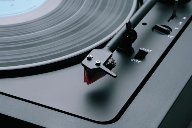 Pro-Ject A2 Turntable Black - Ortofon 2M Red cartridge and controls