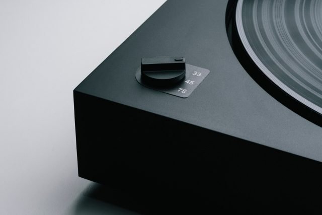 Pro-Ject A2 Turntable Black - Speed selector 33/45/78 RPM