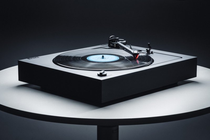 Pro-Ject A2 Turntable Black
