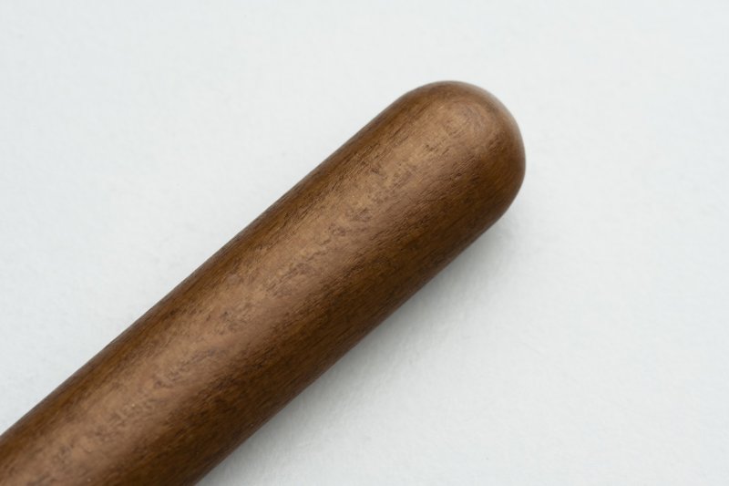 Pro-Ject Broom It solid wood handle detail