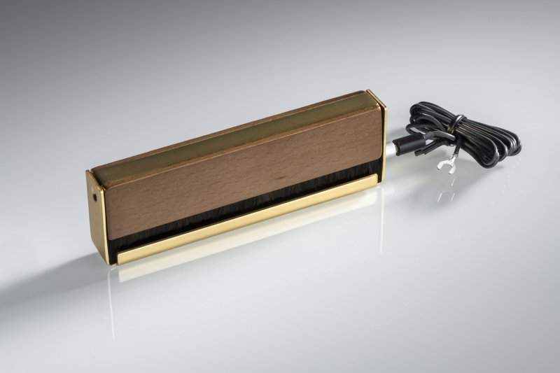 Pro-Ject Brush It Premium - side view
