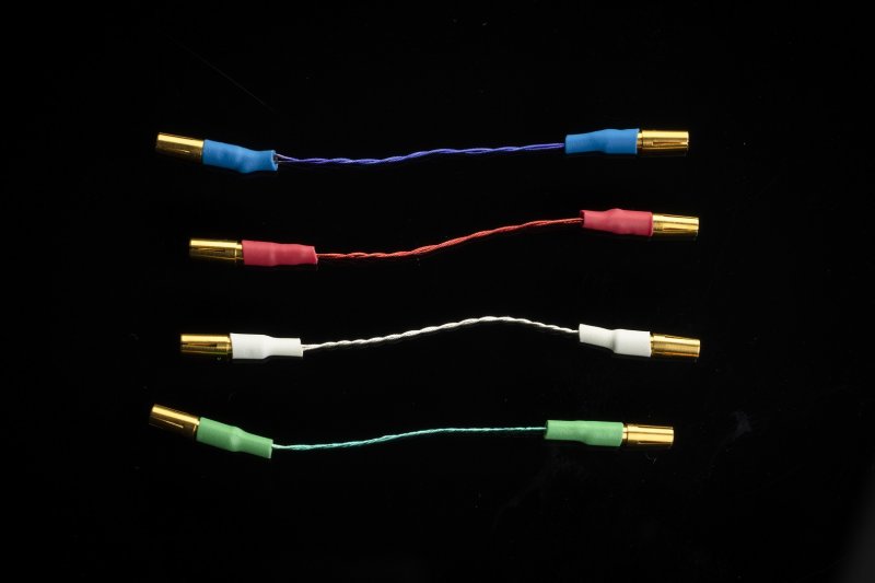 Pro-Ject Lead IT Premium headshell leads showing all four colour-coded wires