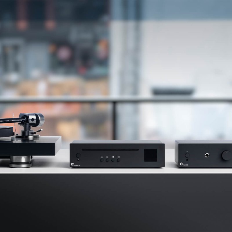Pro-Ject CD Box S3 Black — lifestyle
