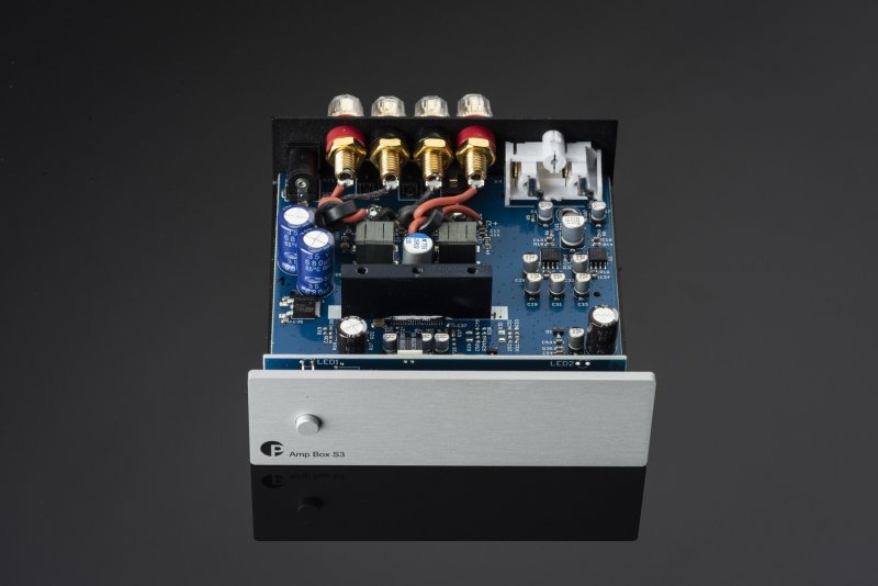 Pro-Ject Amp Box S3 Silver angle view
