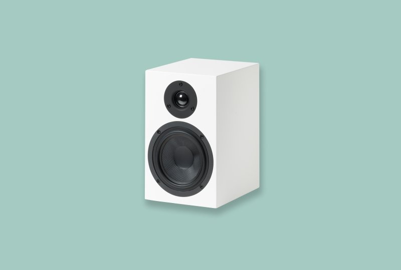 Pro-Ject Speaker Box 5 in white on a teal background
