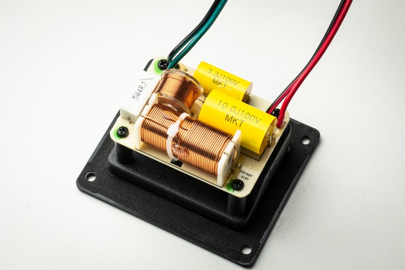 Pro-Ject Speaker Box 5 E crossover detail