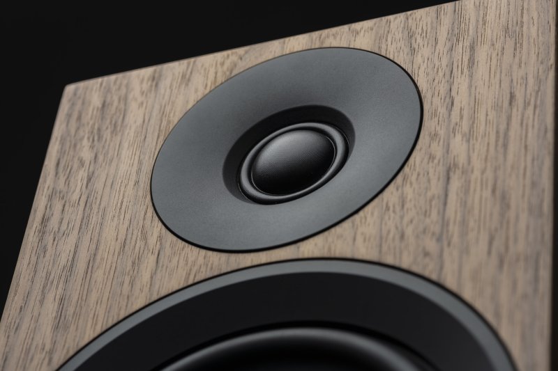 Pro-Ject Speaker Box 5 E Carbon tweeter close-up