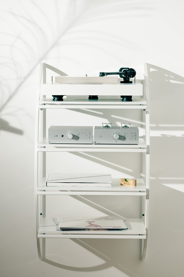 Pro-Ject WMI Rack 5/4 White - in-room lifestyle