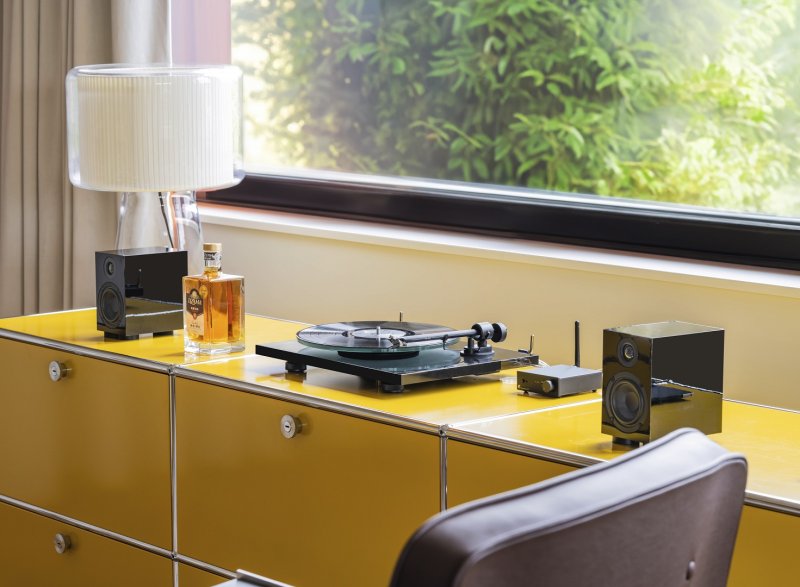 Pro-Ject T1 EVO BT - lifestyle