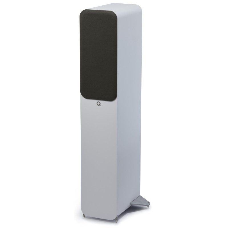 Q Acoustics 3040c Satin White, angled view with grille fitted