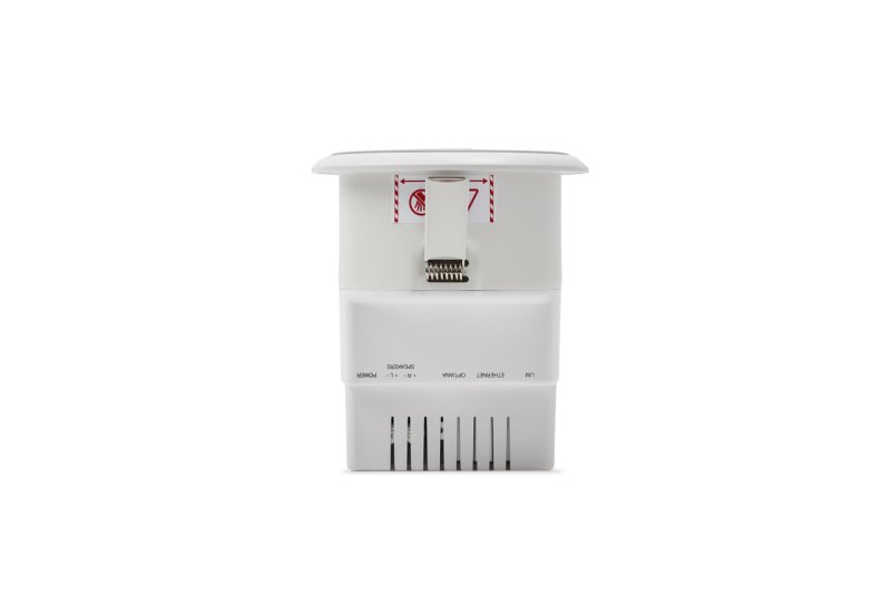 Q Acoustics E300A connection panel with speaker terminals, Ethernet and optical input