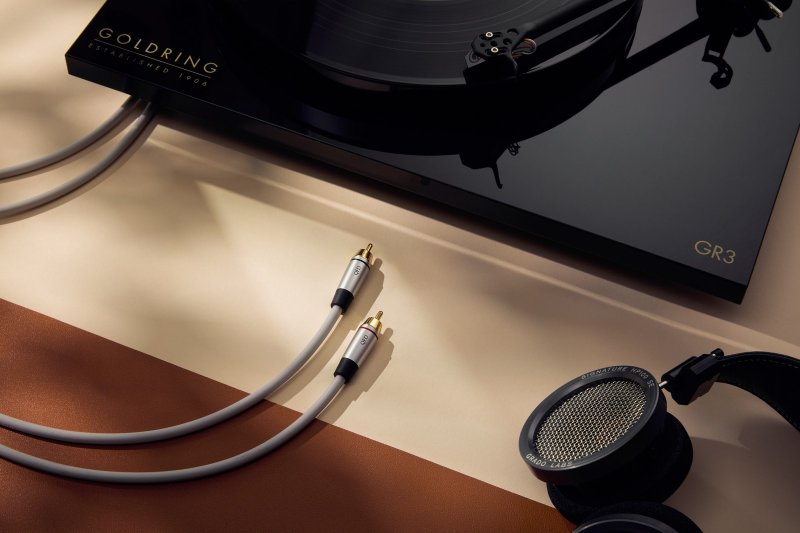 QED Performance Audio interconnect connected to a turntable