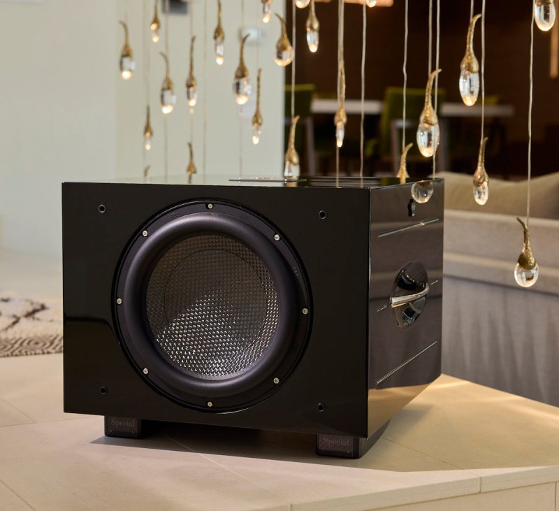 REL Acoustics Carbon Special Black Label in a home listening environment