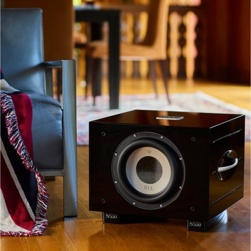 REL Acoustics S/550 Subwoofer Piano Black in room setting