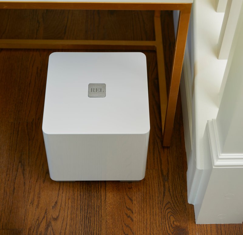 REL Acoustics T/5x Subwoofer White — lifestyle