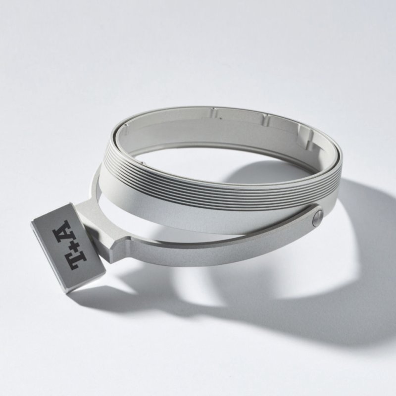 T+A Solitaire P Planar Magnetic Headphones — headband detail
