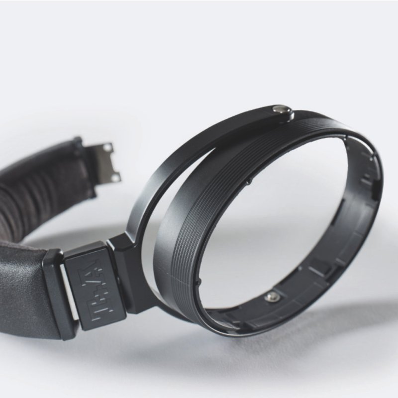 T+A Solitaire P-SE Planar Magnetic Headphones — ear cup detail