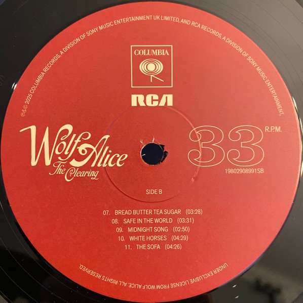 Wolf Alice - The Clearing (LP) Vinyl, side B Columbia and RCA record label on black vinyl