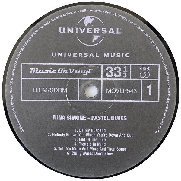 Side 1 Universal Music label on the Music On Vinyl MOVLP543 pressing