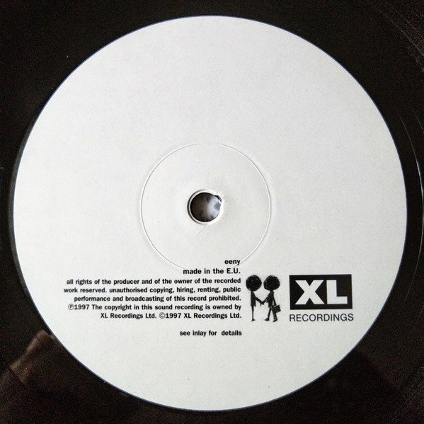 XL Recordings label on side eeny of the black vinyl