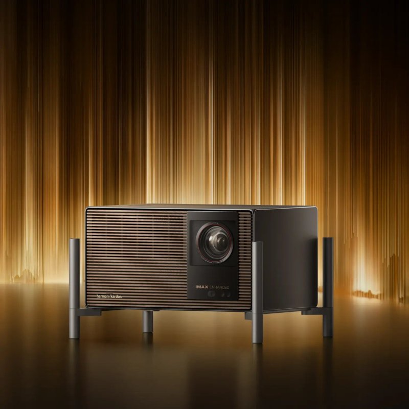 XGIMI TITAN Noir Ultra Max with exclusive wood-texture front panel